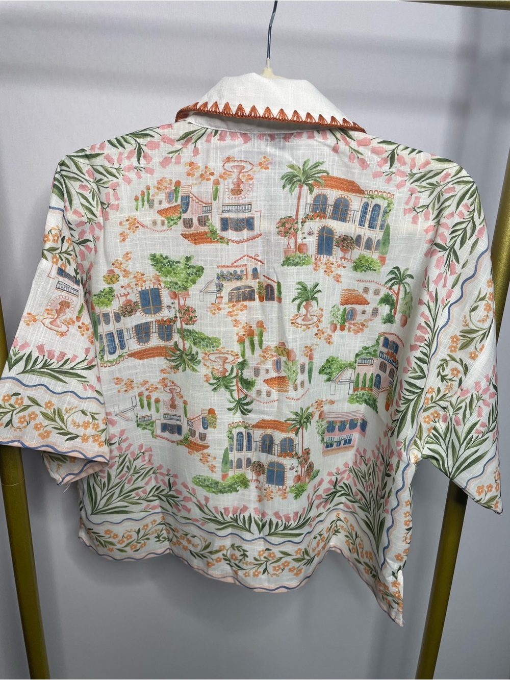 En Saison Alaia Tropical Cropped Buttondown Short Sleeve Shirt - Picture 2 of 4
